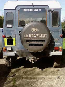 Bumperettes fitted to a Defender